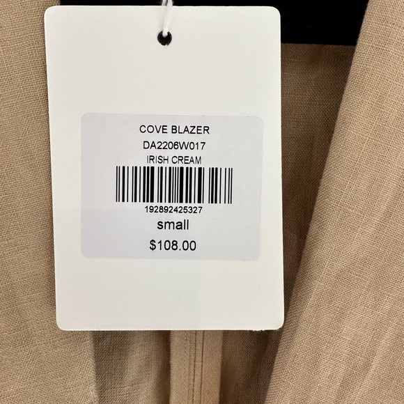 Blazer - Picture 5 of 5